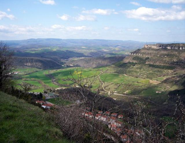 La vallée du Soulzon vue de ROQUEFORT.