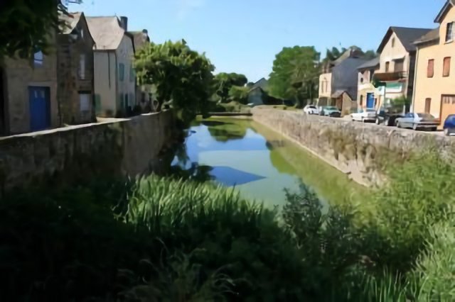 Sauveterre-de-Rouergue - Le fossé