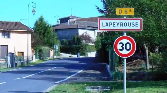Entrée de Lapeyrouse (Ain)