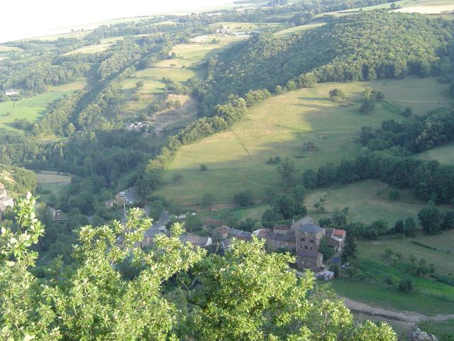 Photo de Balaguier sur Rance ("Balaguier le Gras") prise en juillet 2010 depuis la Route menant vers Miolles.