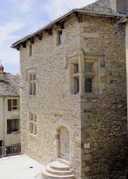 Cet édifice est répertorié dans la base Mérimée, base de données sur le patrimoine architectural français du ministère de la Culture, sous…