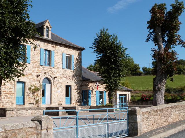 Façade de la mairie de Martrin