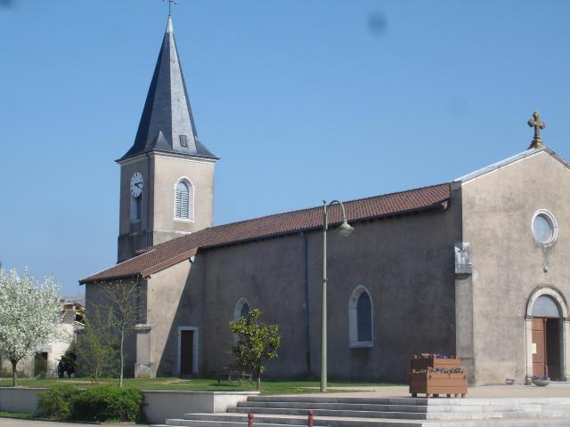 Etrez (Ain) : L'église du village