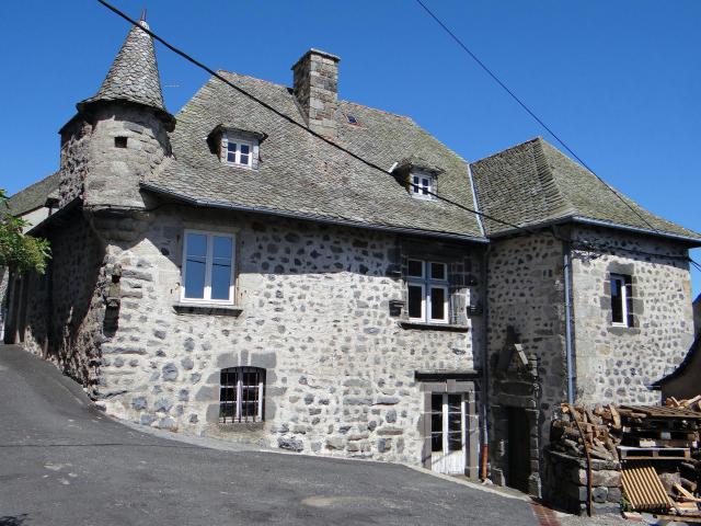 Cet édifice est répertorié dans la base Mérimée, base de données sur le patrimoine architectural français du ministère de la Culture, sous…