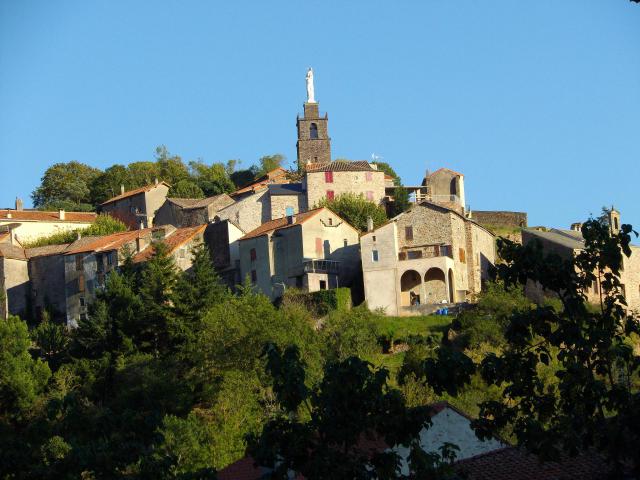 haute ville de Camarès, dans l'Aveyron.