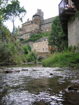 Estaing : Le Château depuis la Coussane.