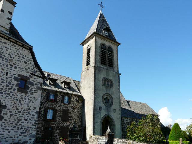 L'église de Taussac, Aveyron, France.