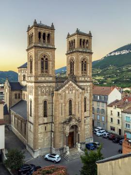 Français : Millau (Aveyron, France). L’extérieur de l’église du Sacré-Coeur