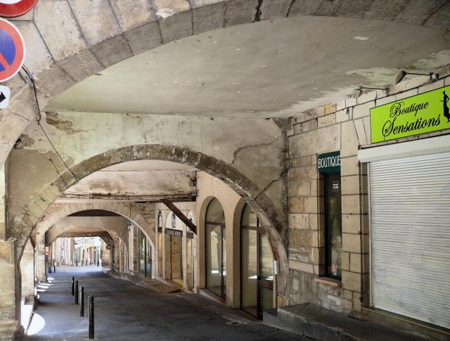Villefranche-de-Rouergue - Cornières autour de la place Notre-Dame
