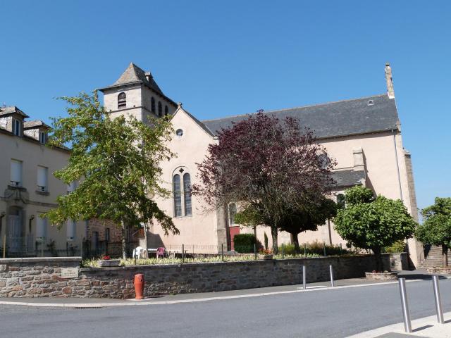 Façade latérale de l'église Saint-Jacques