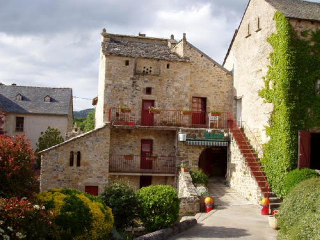 CAMPING du Val de CANTOBRE -12-NANT