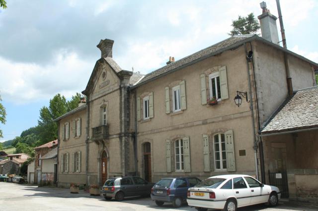 Fayet (Aveyron) - mairie.