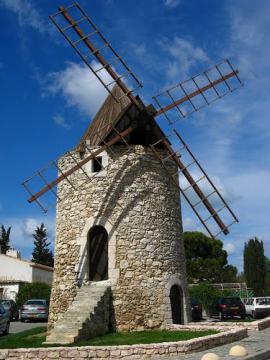 >Saint Mitre les remparts - Moulin