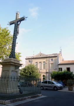 Maillane, in front of church