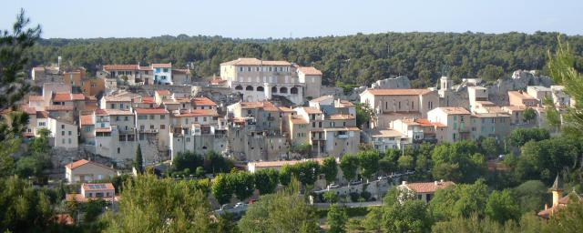 Vue du village des Pennes-Mirabeau depuis la barre du Val des Fleurs