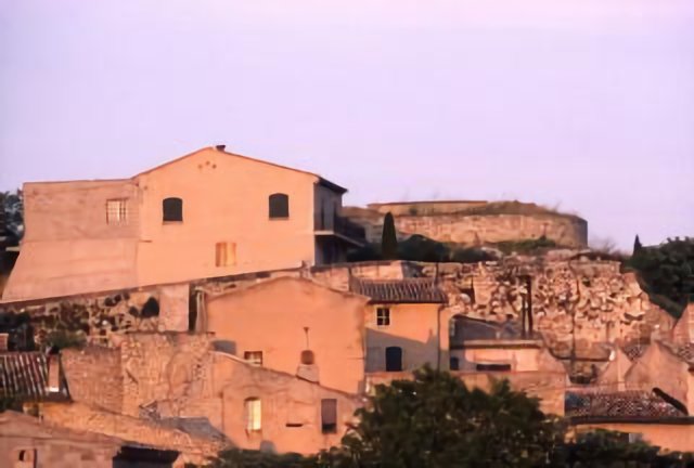 Eyguieres 01