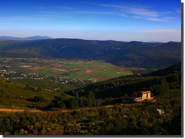 Cuges - Entre doline et collines