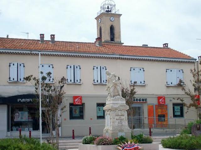 Chateauneuf-les-Martigues, Place Bellot