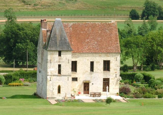 Manoir de Cheffreville à Cheffreville-Tonnencourt (Calvados, France).