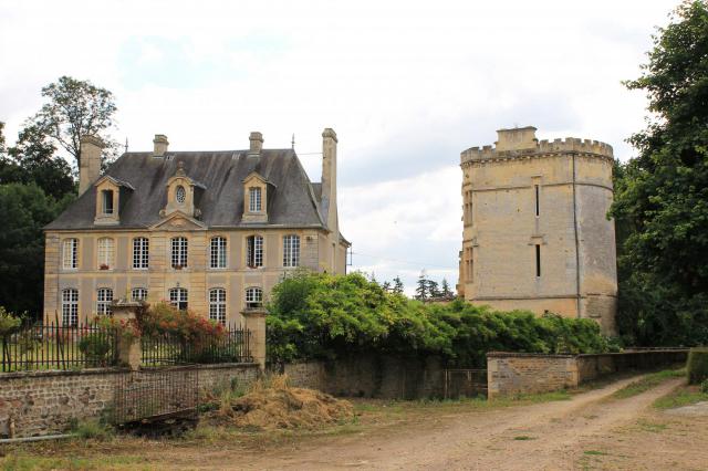 Manoir et tour de l'ancien château, Baron-sur-Odon, Calvados