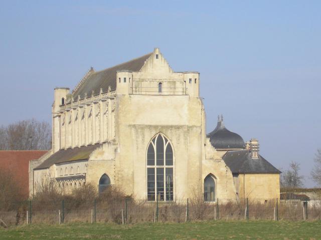 Saint-Germain-la-Blanche-Herbe (Normandie, France). L'abbaye d'Ardenne : l'abbatiale et la porte Saint-Norbert (à droite).