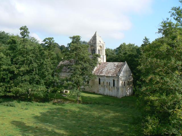 Vieille eglise de thaon.JPG