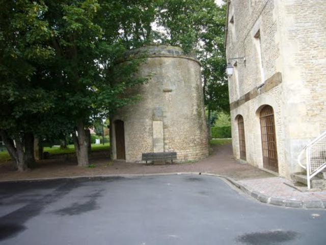 colombier de Cambes-en-Plaine (Calvados)