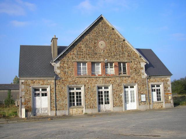 Saint-Sever-Calvados (Normandie, France) : La gare.