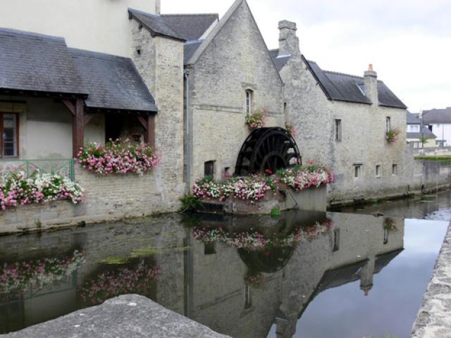 BAYEUX (Basse Normandie-Calvados). France. 16.