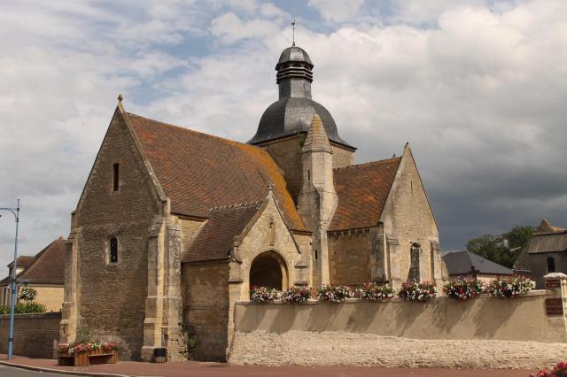 Église Saint-Pierre du Breuil à Mézidon-Canon (Calvados)