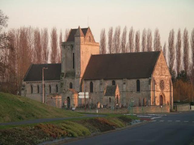 Eglise ND des Prés XIIè XIIIè classée MH