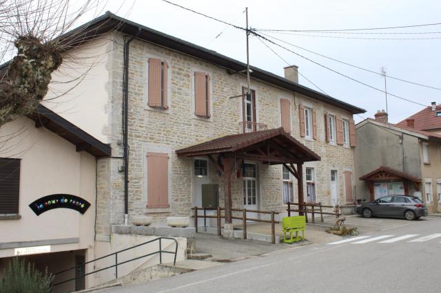 Mairie de Saint-Martin-du-Mont, Ain.