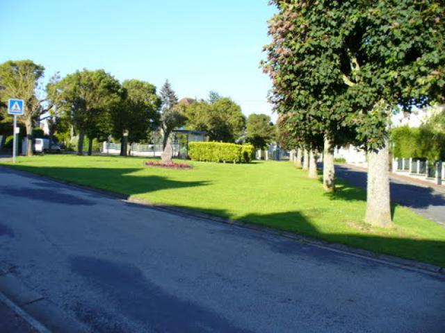 Fontaine le Pin Centre