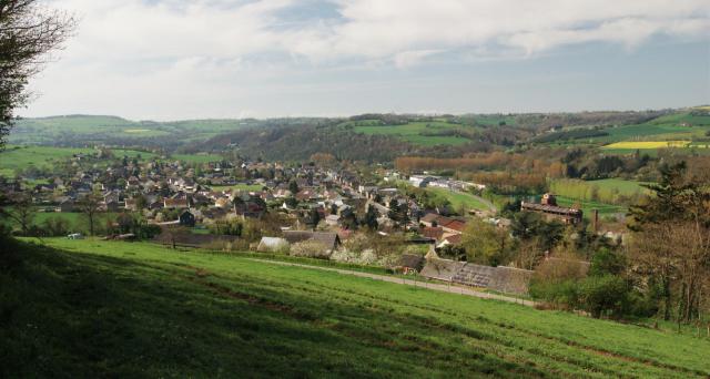 Le village de Saint-Rémy-sur-Orne dans son environnement.