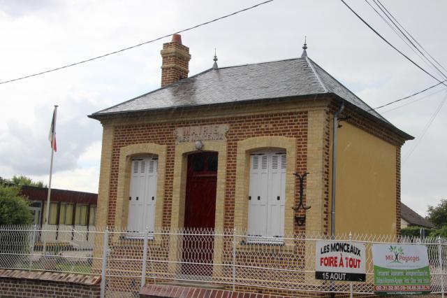 mairie Les Monceaux