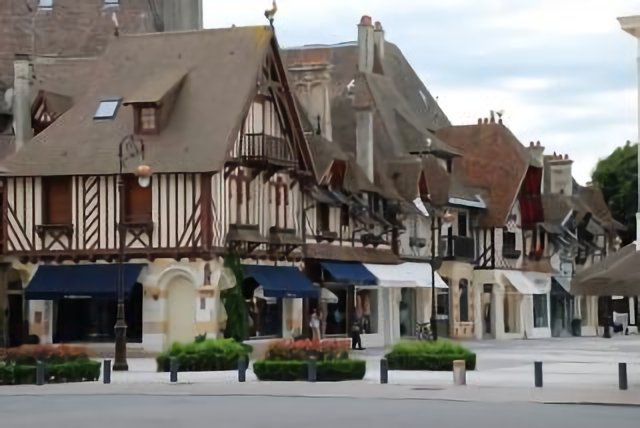 # 131 Deauville