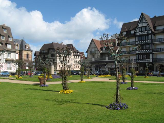 Deauville - Un square magnifique