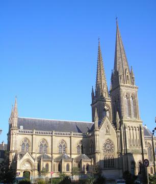 Douvres-la-Délivrande (Normandie, France). La basilique Notre-Dame-de-la-Délivrande.