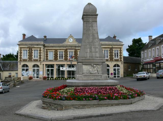 BALLEROY (Basse Normandie-France). Ayuntamiento.