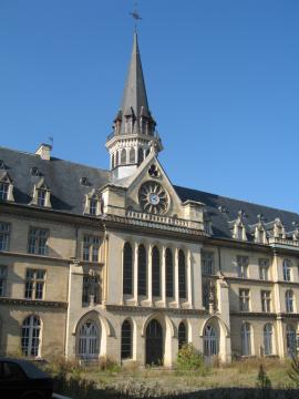 Ancienne chapelle du Bon Sauveur depuis la grande cour