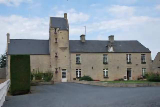 - Lieu-dit Fontenailles, Longues-sur-Mer (14) Calvados - Basse Normandie // 167.42 - 242 //