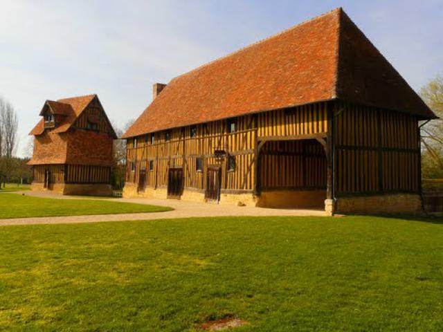 Chateau de Crèvecoeur-en-Auge