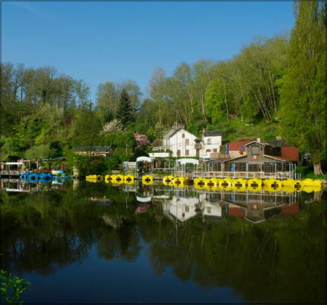 Guinguettes au bord de l'eau # Clécy