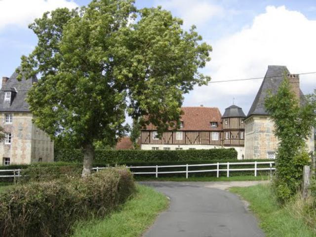 Belle demeure à colombages.
