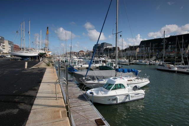 Port de plaisance de Courseulles sur Mer, Calvados, France