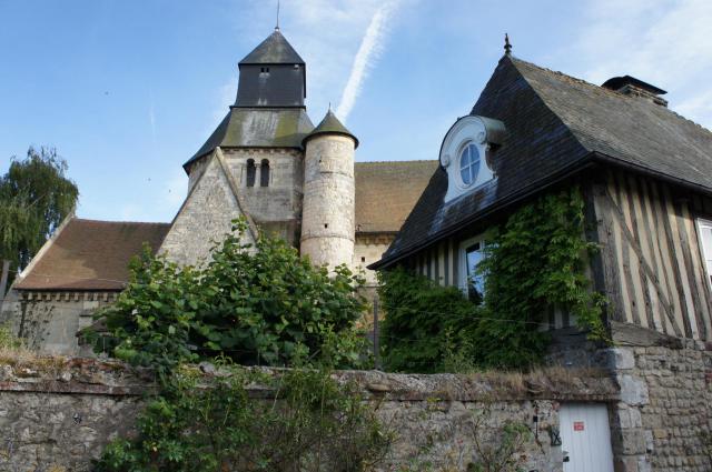 Facade nord église Saint Pierre de Touques