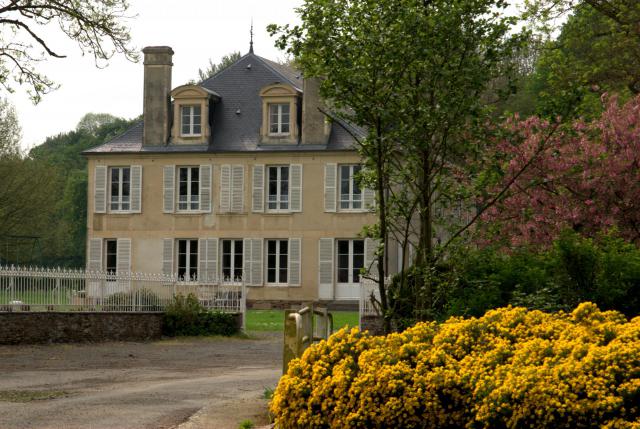 Manoir de Longaunay (privé) XVIIème siècle, à Epinay sur Odon, Calvados.