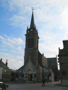 Origny-Sainte-Benoite (Aisne, France) - L'église.
