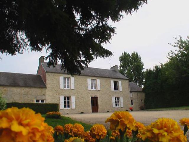 Cristot - Route de Tilly - Maison Henry