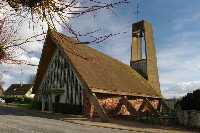 L'église Saint-Pierre à Fontaine-le-Pin, Calvados.